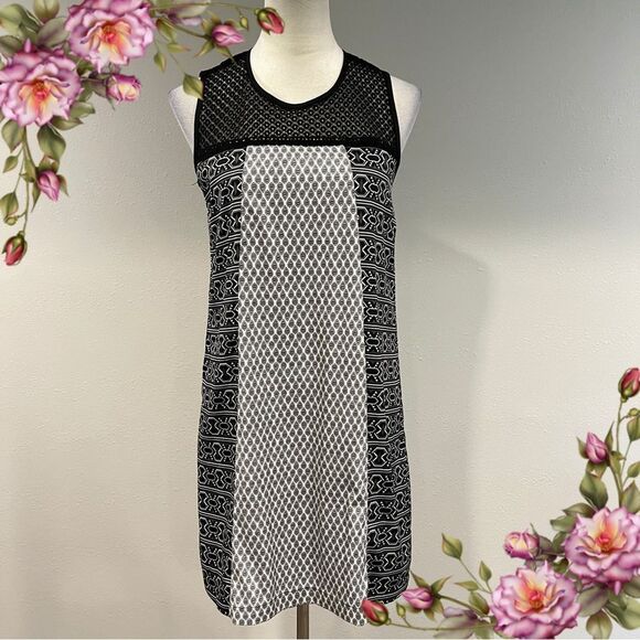 Xhilaration geometric print sleeveless mini Dress size medium - Picture 1 of 12